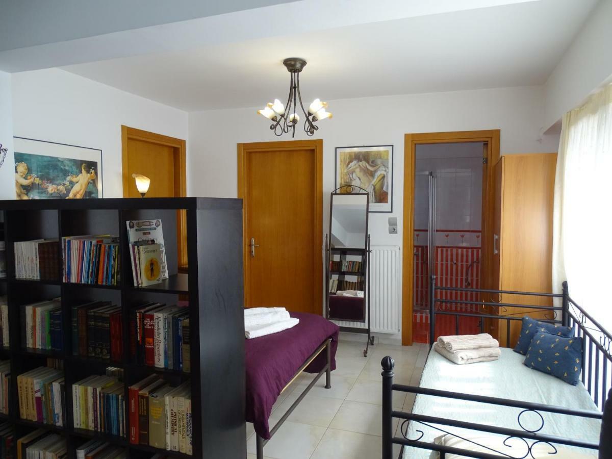 Dreamy Studio With Private Garden Atene Esterno foto